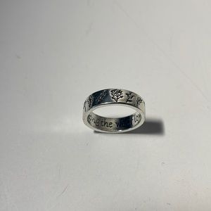 Engraved sterling silver ring with wild flower pattern